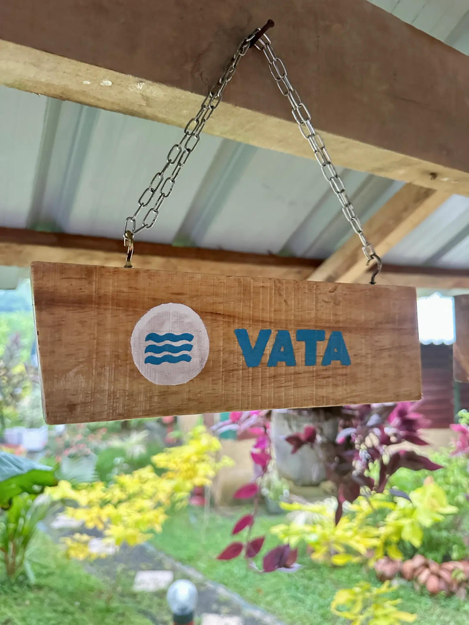 Handgemalte Tafel: Vata